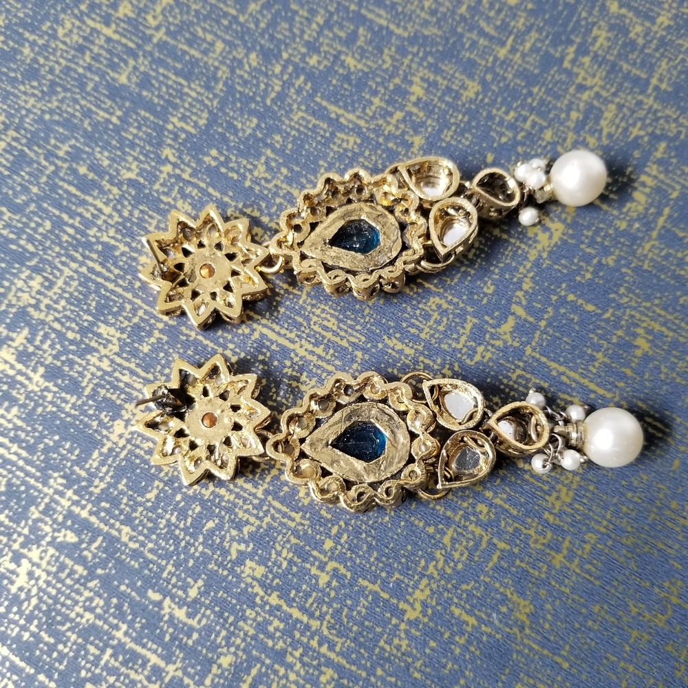 Indian Earrings with Kundan, Stone and Pearl work - Picture 7 of 8